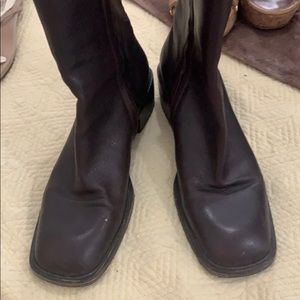 Vintage brown leather Gucci boots